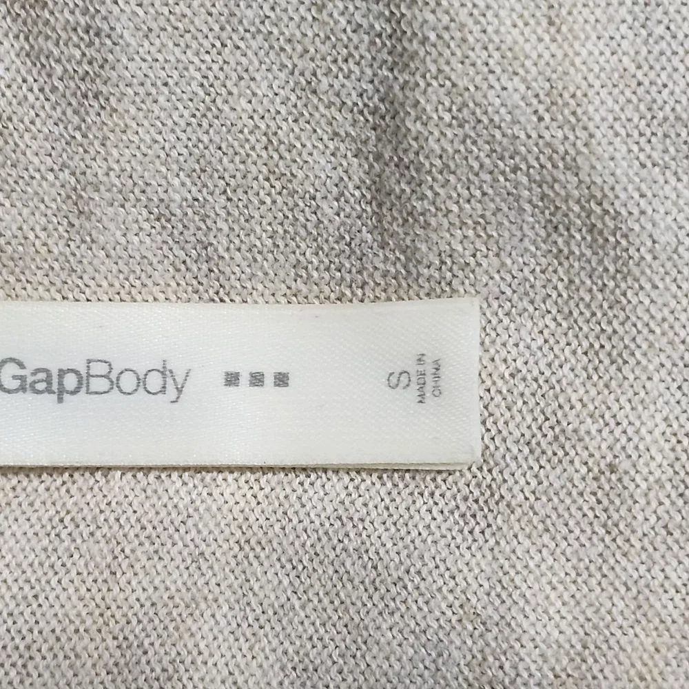 Elegant Cream Women's Cardigan - Picture 6 of 6